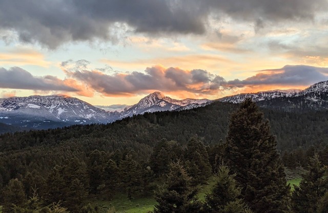 Modern Mountain Home w/Stunning Mountain Views. The best of what SW Montana!