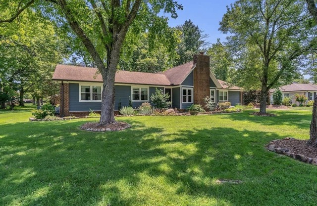 Modern Murfreesboro Retreat ,Sleeps 8