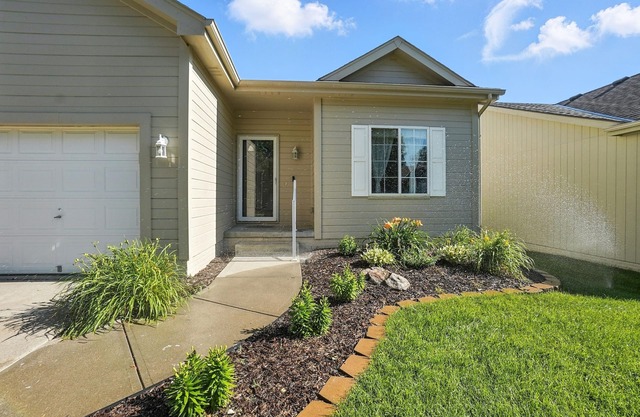 Modern Nest in NW Omaha