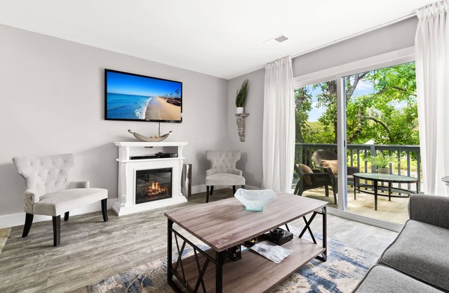 Modern, newly renovated condo overlooking