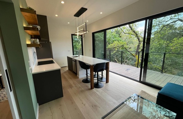 Modern Oasis in San Anselmo - Stunning Views & Ultimate Privacy