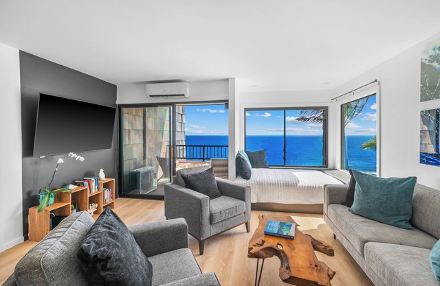 Modern Ocean Views + AC