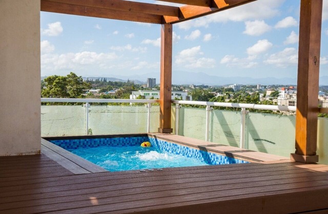 Modern penthouse at Miramar, private picuzzi, terrace and city view