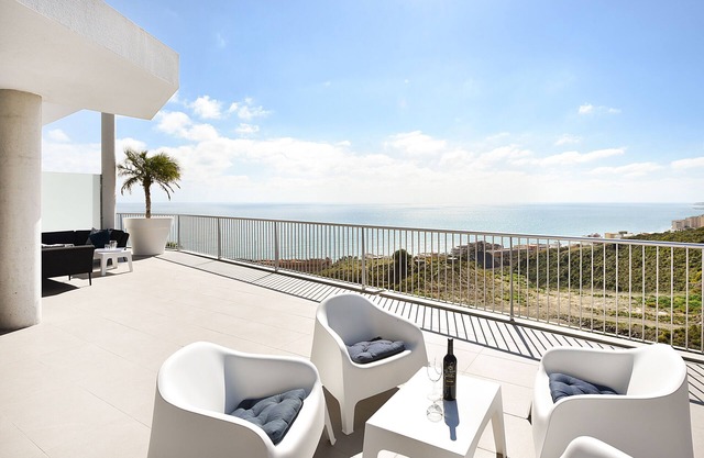 Modern penthouse in prime location located between Marbella and Malaga