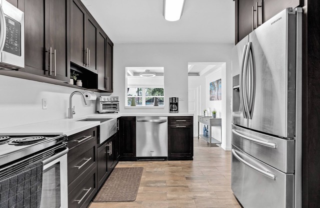 Modern property for 6 people in Miami Springs!n