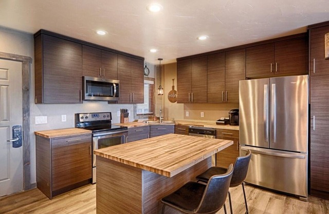 Modern Ski-In/Ski-Out Granby Ranch Condo 2 Bed, 2 Bath Valley Views & Amenities