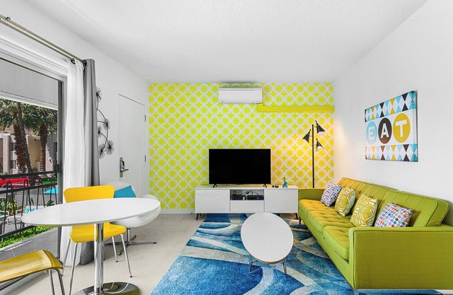 Modern So. Palm Springs 1-bd 29+day Corp rental