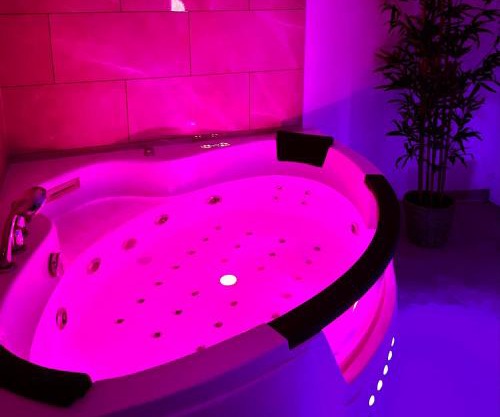 Modern SPA - Cosy & Chic - JACCUZI