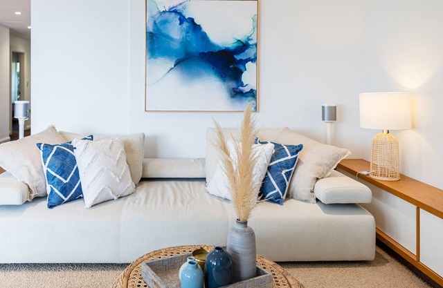 Modern & Spacious, Walk to Coogee Beach
