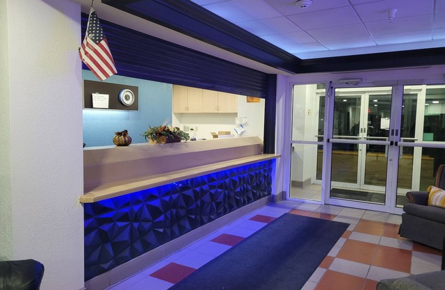 Modern Stay 39 Lakeview By OYO Minonk Garden