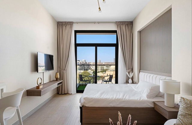 Modern Studio in residence with pool gym and paddl