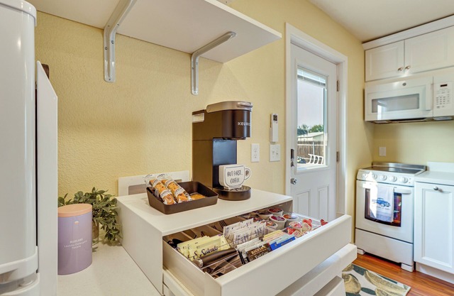 Modern Studio Near Lake Lowell: 6 Mi to Boat Ramp