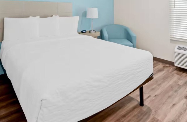 Modern Suite with Kitchen Near Greenville Airport – 10 Min Drive for Travelers