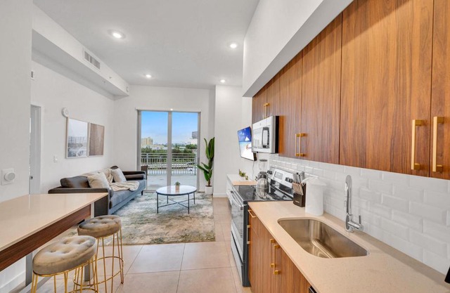 Modern Unit in Downtown Miami With Free Parking