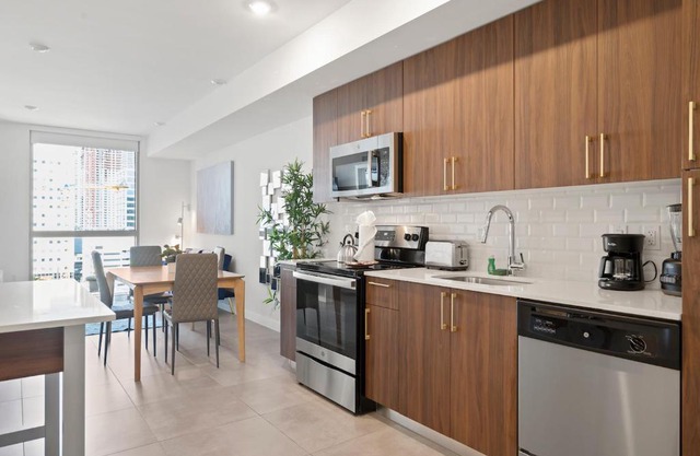 Modern Unit in Downtown Miami With Free Parking