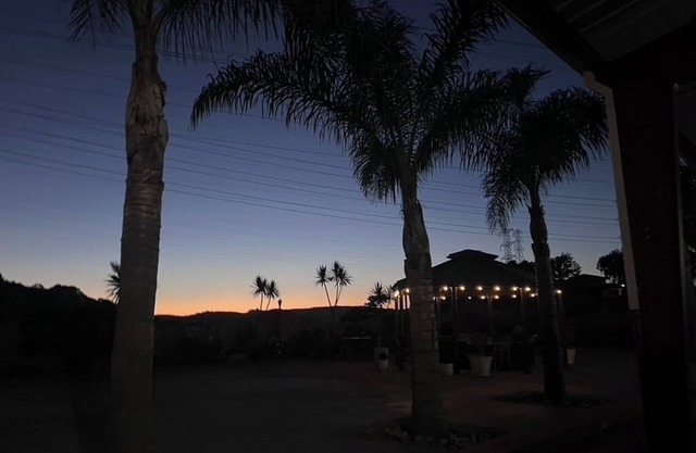 Modern Vineyard Oasis 2 br/2ba