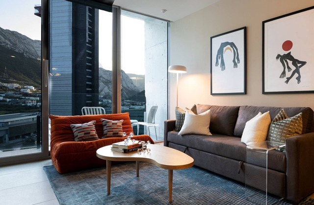 Modern with pool near San Pedro