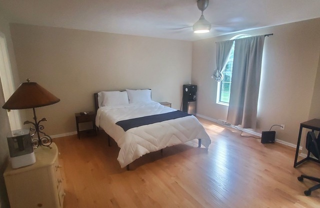 Modern yet simple housing with extra large bedrooms.