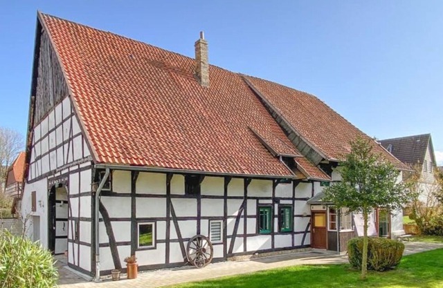 Modernes Fachwerkhaus mit 5 Schlafzimmern, 2 Badezimmer, Sauna, Kamin und Garten