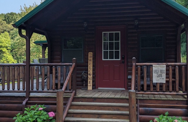 Mohican Springs Cabin, in the heart of Mohican State Park. Serenity & Seclusion