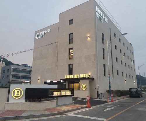 Mokpo Brown Dot Hotel Namak