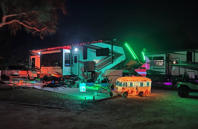 Momentum Toy Hauler in SUN OUTDOORS Resort