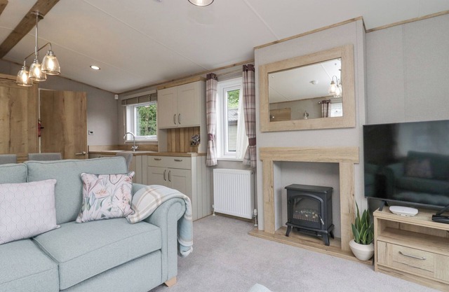 MÔN, family friendly, with a garden in Troutbeck Bridge