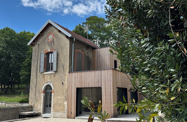 Mon Pigeonnier - Centre Historique de Vesoul Nordic bath, terrace and parking lot