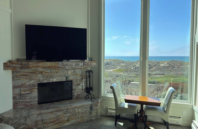 Monterey Dunes Beachfront, Sand, Surf - Book now without waiting - Instant Confirmation