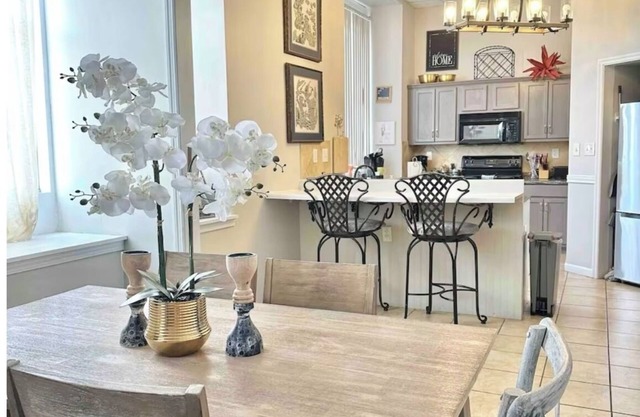Montgomery Cozy Cultural Hub downtown walkable . sleeps 15