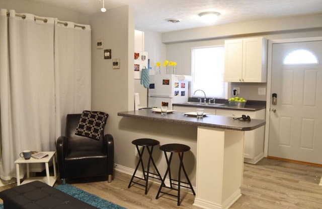 Month+ stays - Private 1bd in central location