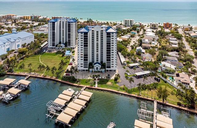 Monthly Discount! Ocean Harbor: Balcony, Wet Bar, Beach Views
