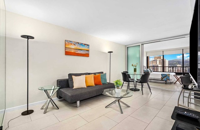 Monthly Discovery Bay 3717 Mountain/City Views 2 Bd 1Ba 2 Queen Beds