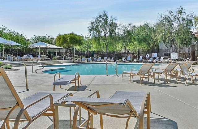 Monticello Bay · 4BR LUX House Community Pool LV Strip in 15 mins