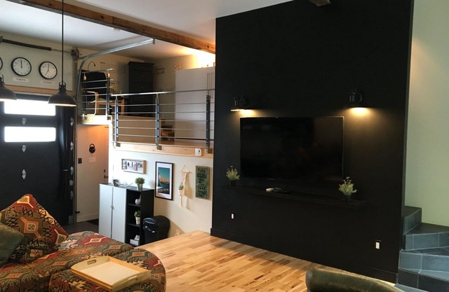 Montréal, Petite-Patrie : Bel et grand appartement avec stationnement