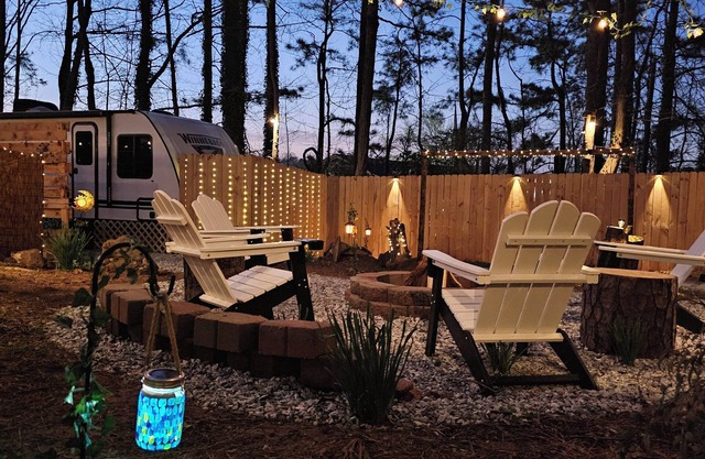 Moonlight Haven-Tinytown Village ATL /Cozy Glamper-fire pit, hammock and games