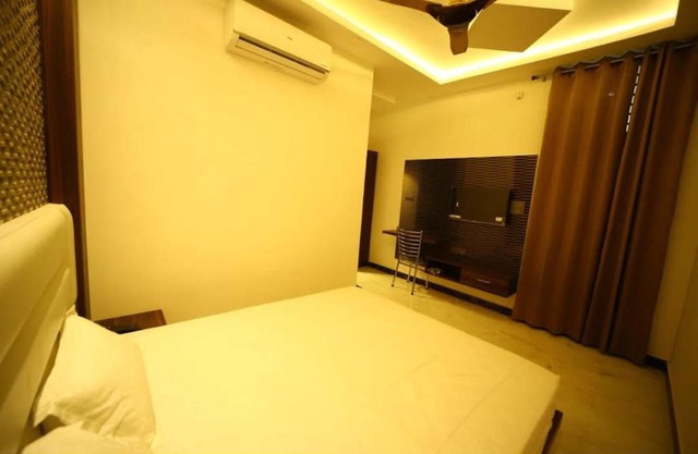 Moonlight Hotel and Restaurant