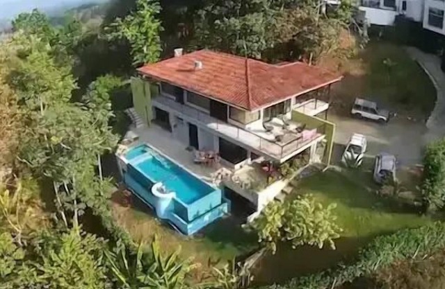 Moonshine Inn - 3 BR Villa with Pool, Moonshine Inn - 3 BR Villa with Ocean, Jungle and Pool Views