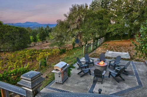 Moore Family Farmhouse A Wine Country Escape