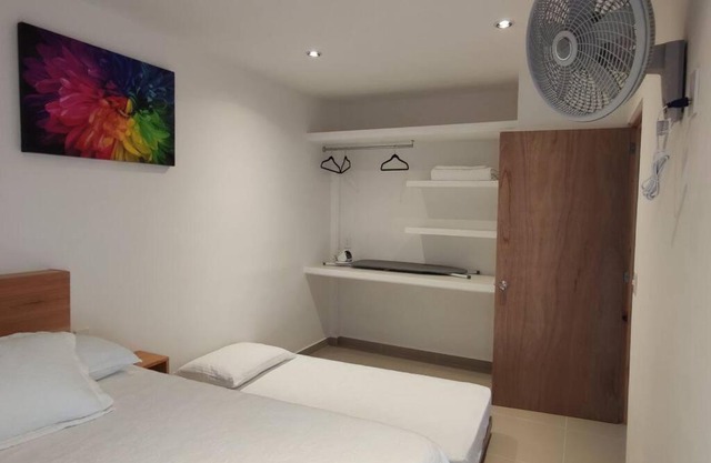 Morado Departamento 42 m2 CIVAC,NISSAN Y WALMART.