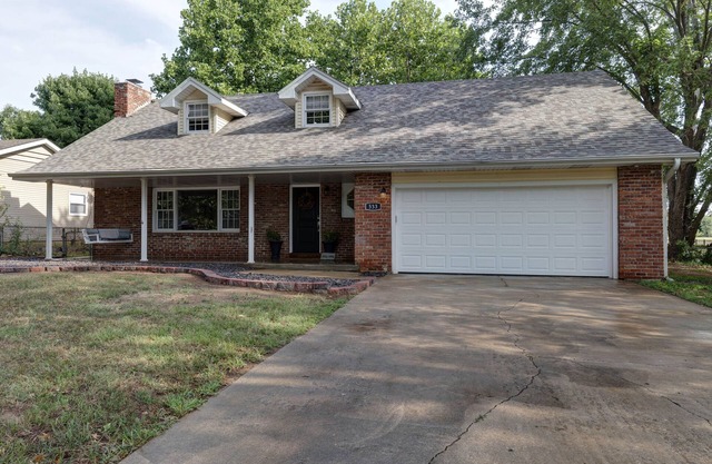 Morningside Retreat, Downtown Springfield