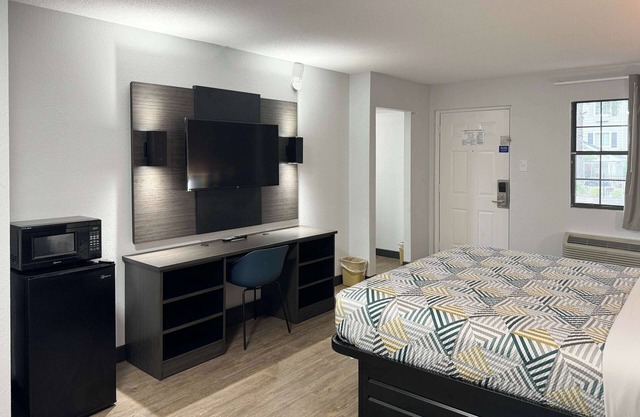 Motel 6 Huntsville, AL – University Dr.