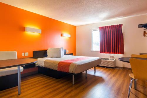 Motel 6-Jonesboro, GA