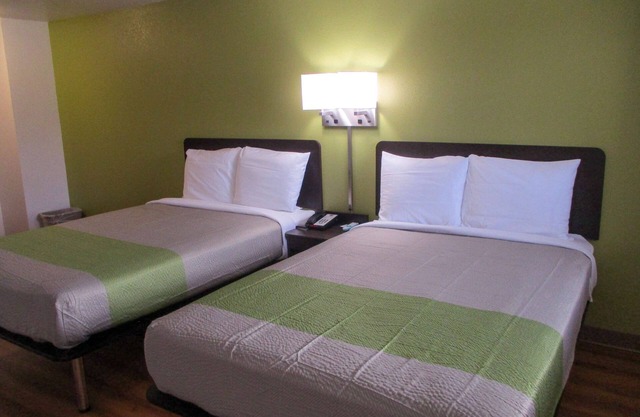 Motel 6 North Olmsted, OH - Cleveland