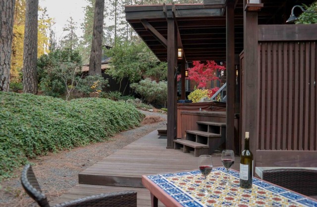 Mother-In-laws unit with Hot Tub, Relax and enjoy!