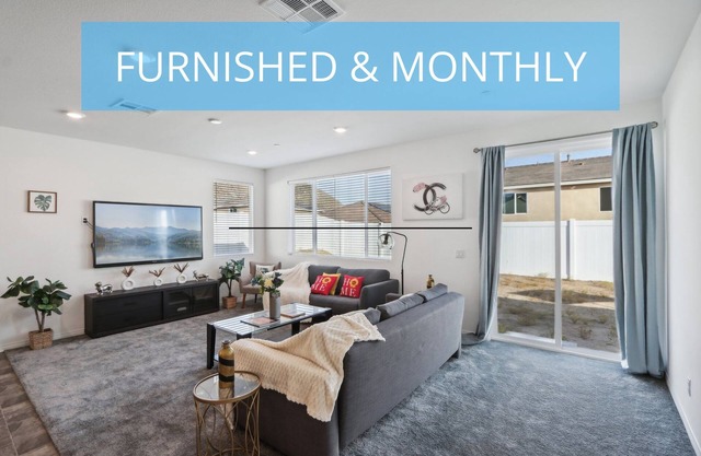 Mountain Edge House, Ranch, Gated Yard 4-BR/3-Bth