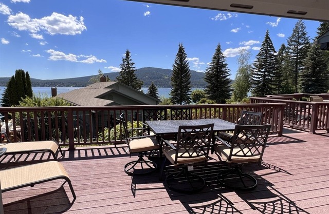 Mountain Harbor Cottage | 2 Bed, 2.5 Bath