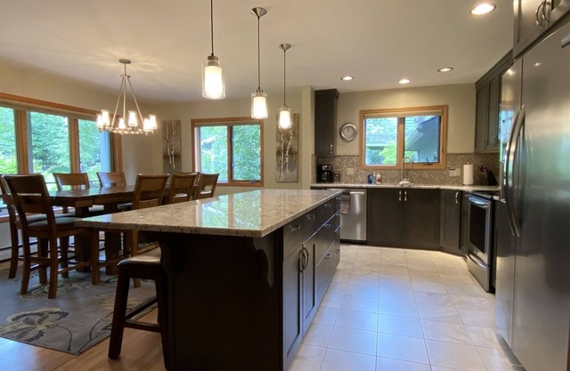 Mountain Harbor Luxury Retreat | 2 Bed, 2 Bath