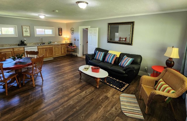 Mountain Point of View Cottage