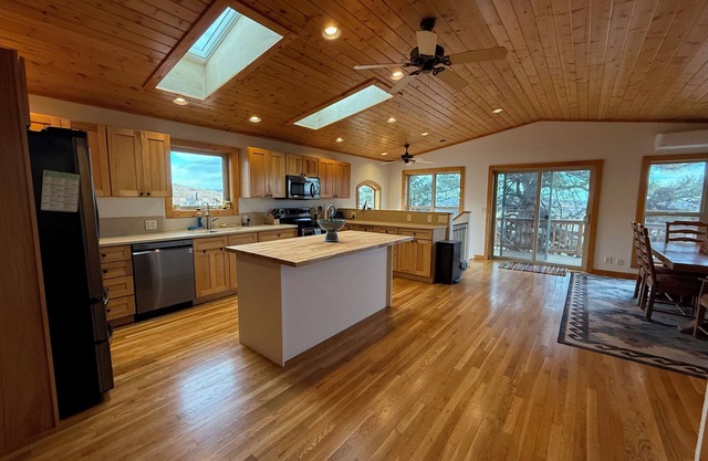 Mountain Retreat Close to Old Town Fort Collins